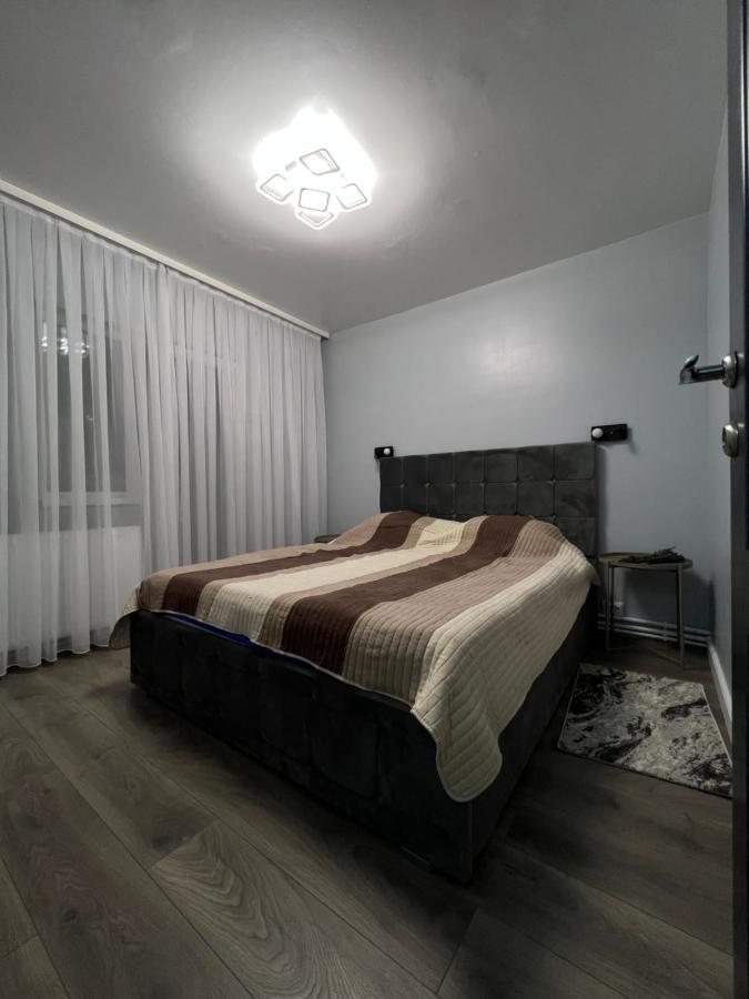 The Urban Hub 2 Apartment Iasi Bagian luar foto